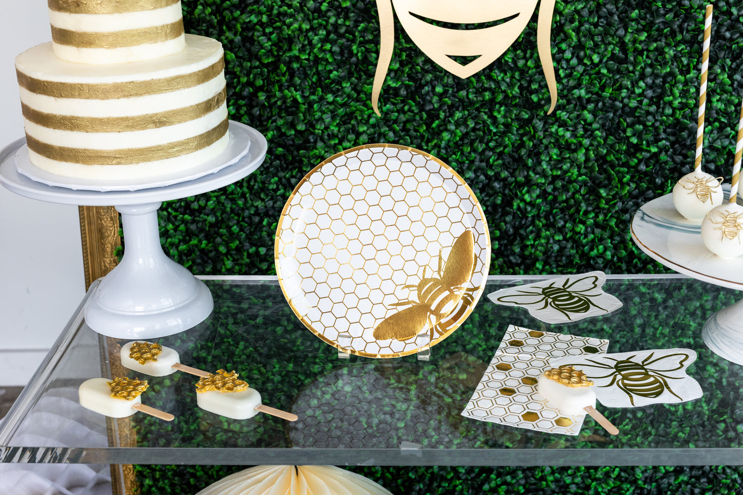 Bee Honeycomb Gold Dinner Paper Party Plates - 8pk