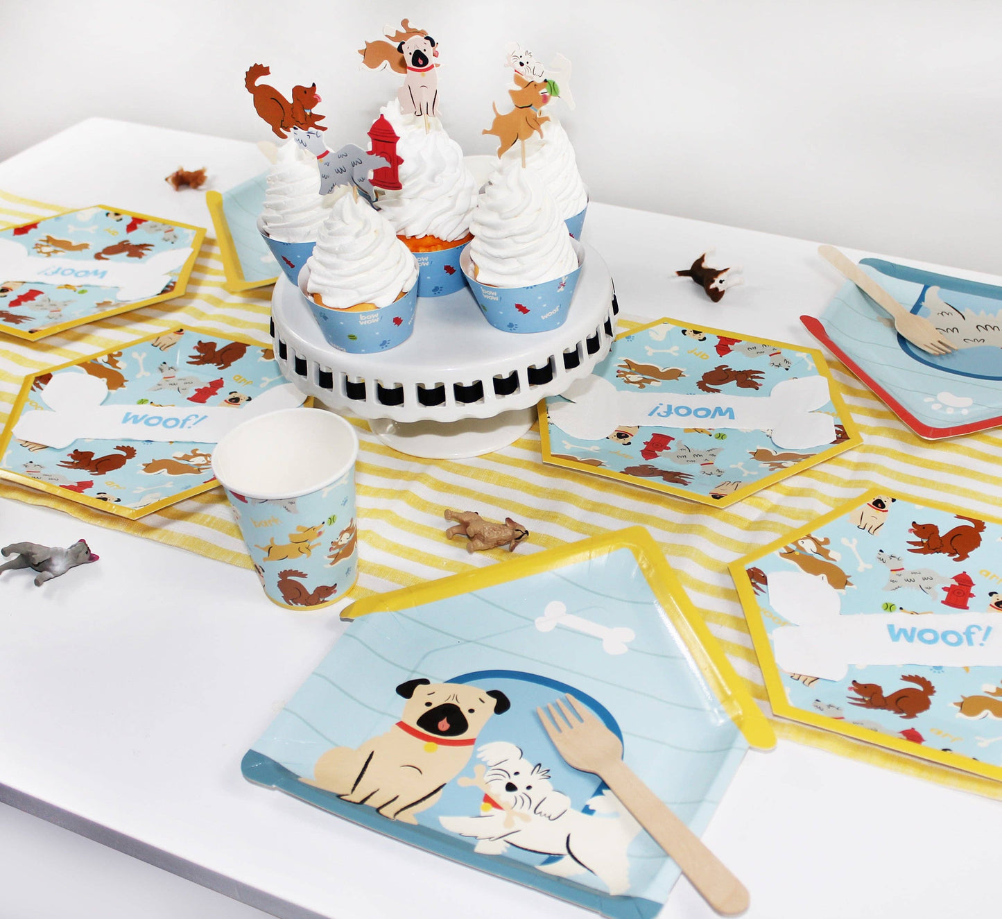 Dog House Shaped Assorted Paper Plate Set - 12pk