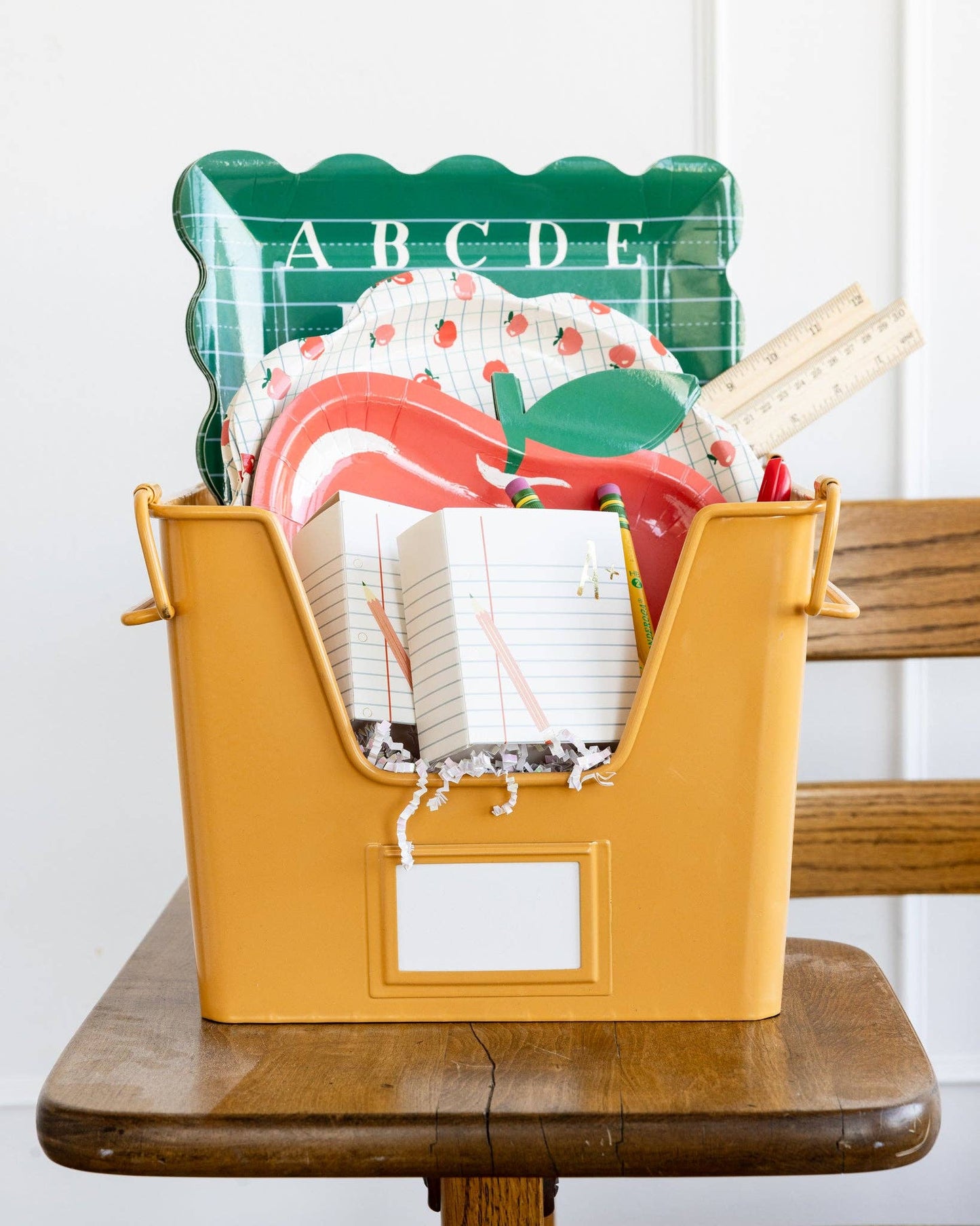 Apple Shaped Paper Plates- 8pk