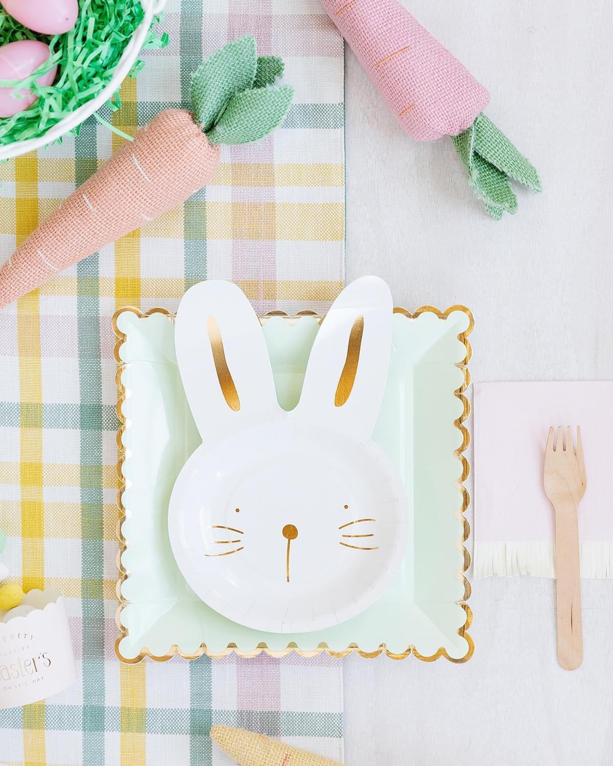 Mint Scalloped Square Party Plates 9"