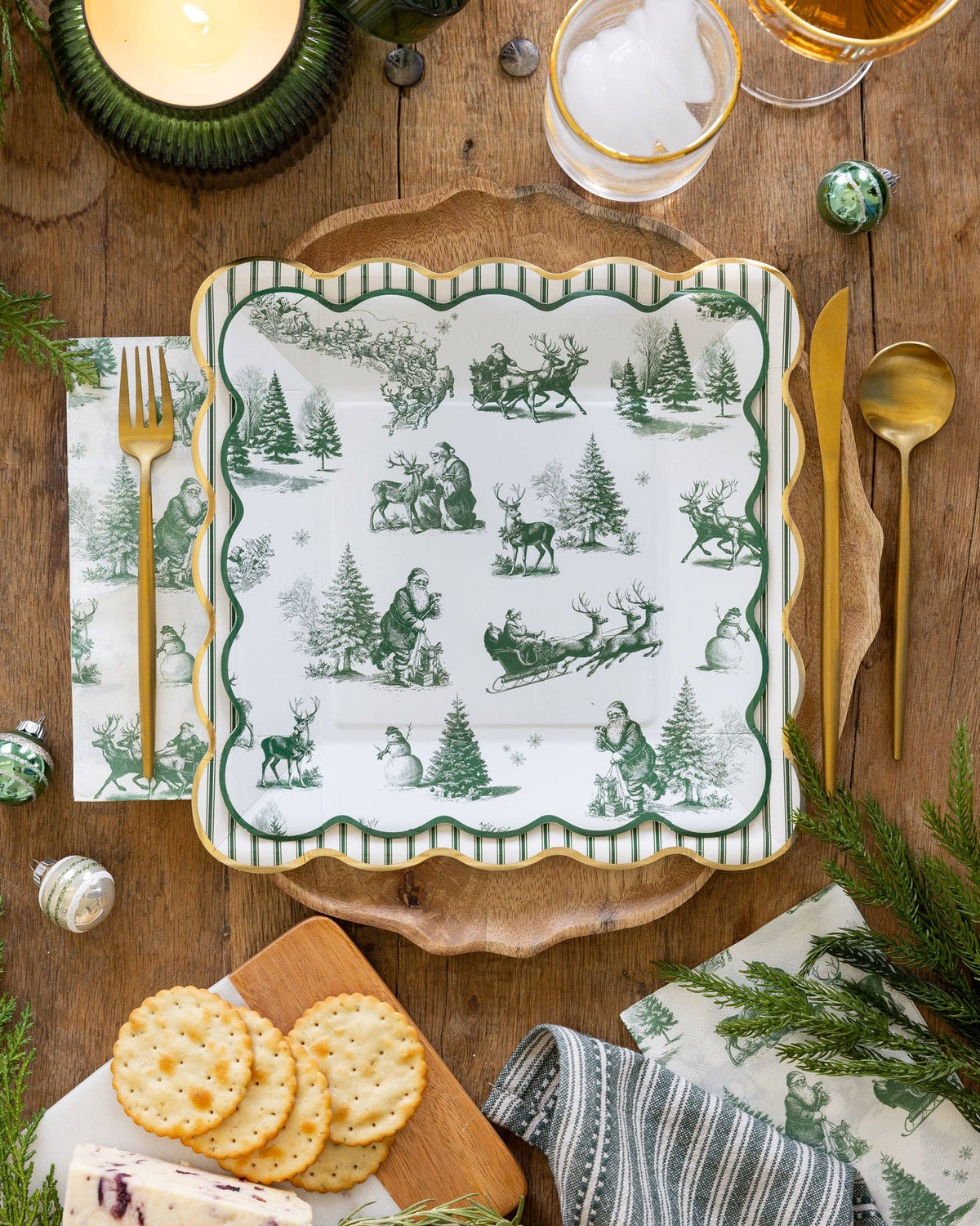 Green Christmas Toile Paper Dinner Napkins - 24pk