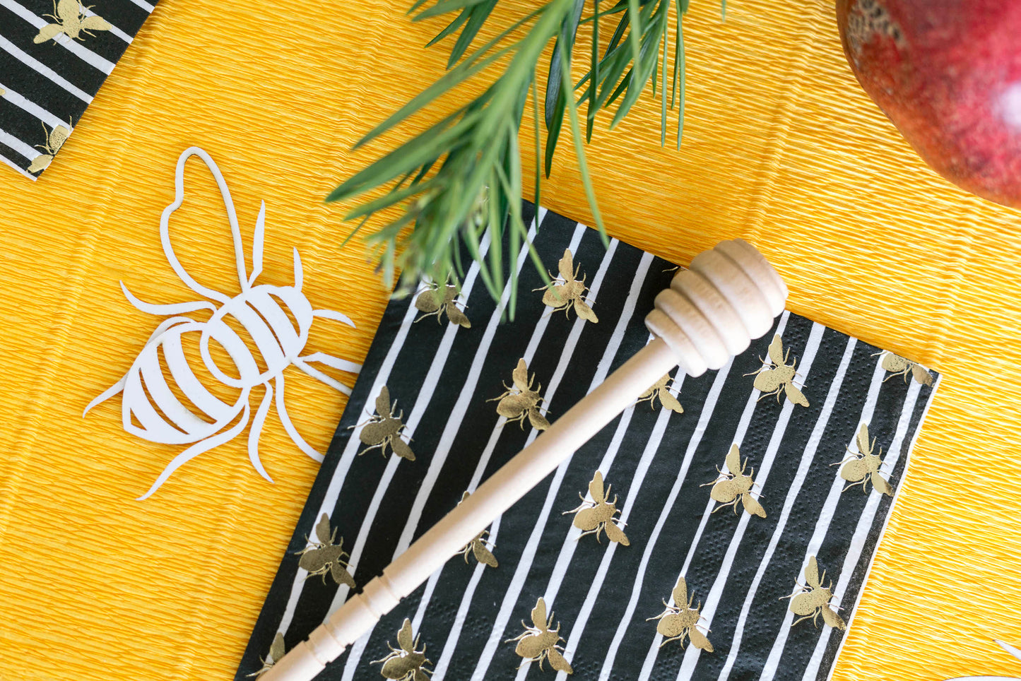 Striped Gold Foil Bee Cocktail Napkins - 20pk