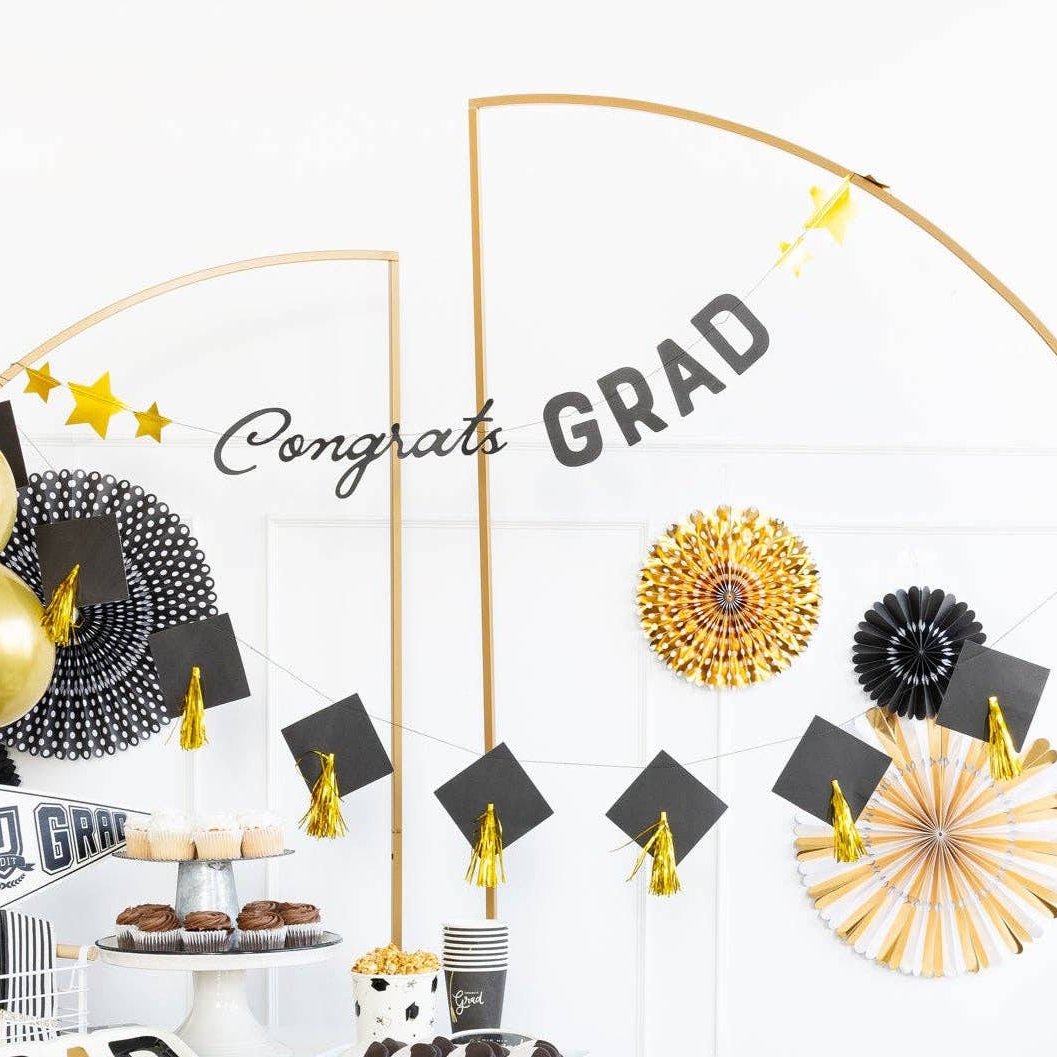 Congrats Grad Cap Banner Set