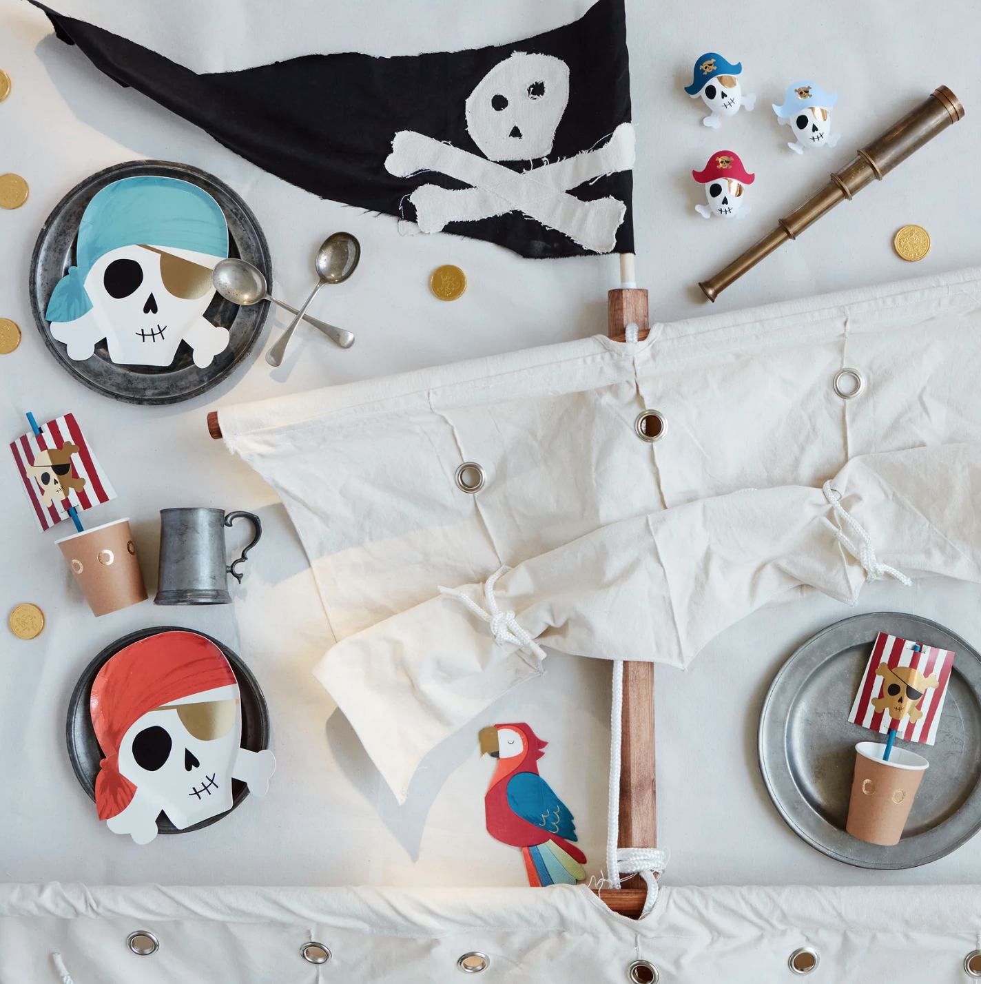 Pirate Party Assorted Skull and Crossbones Plates - 8pk