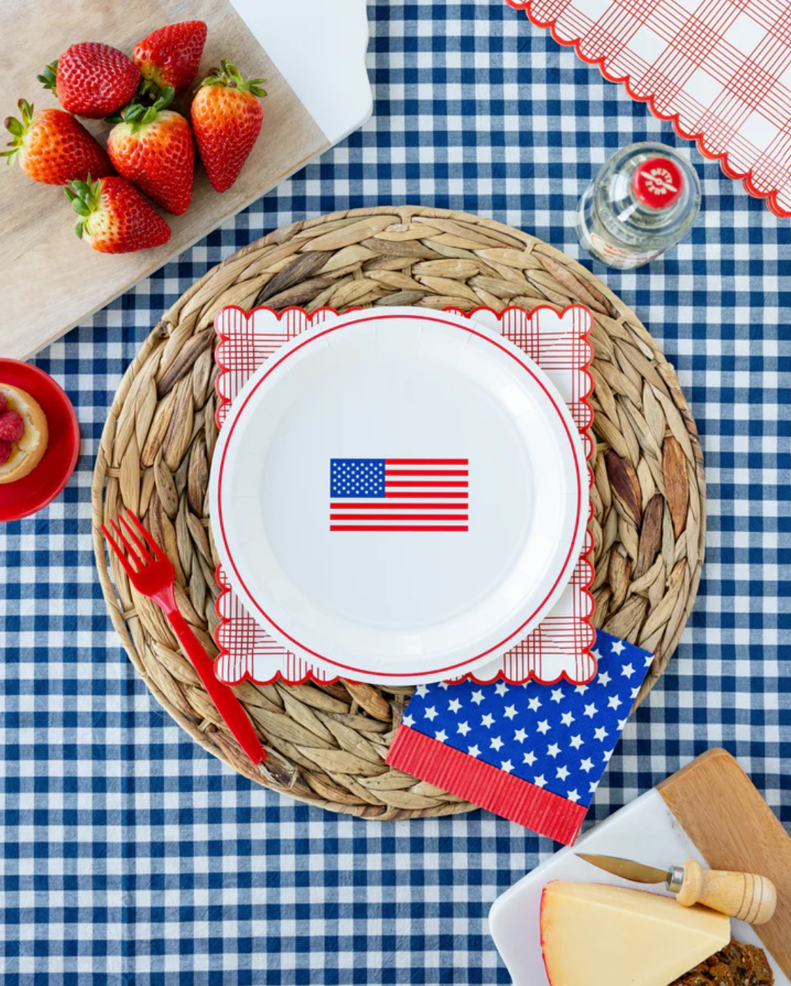 Round American Flag Paper Plates - 8pk