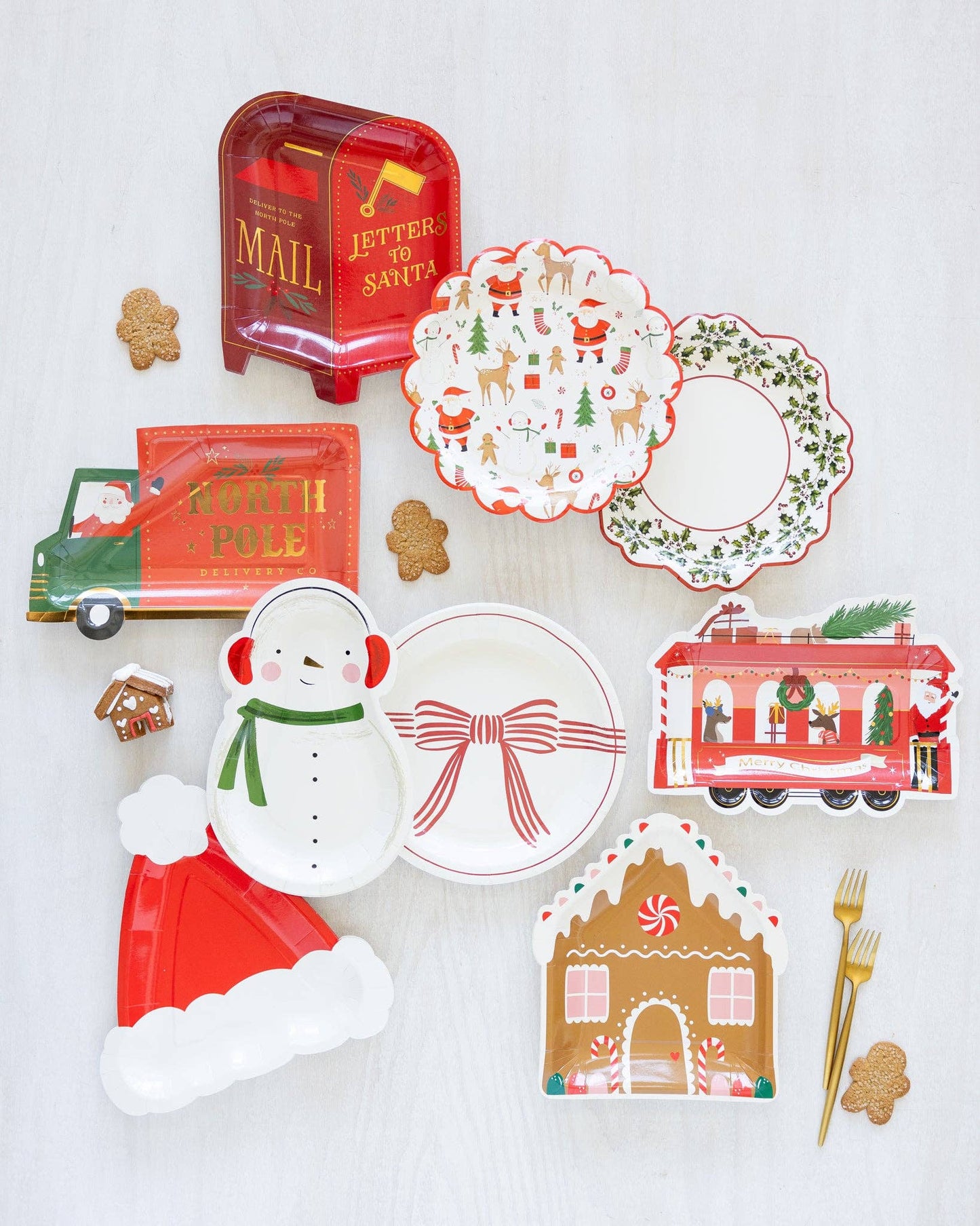 Christmas Train Shaped Plates - 8pk