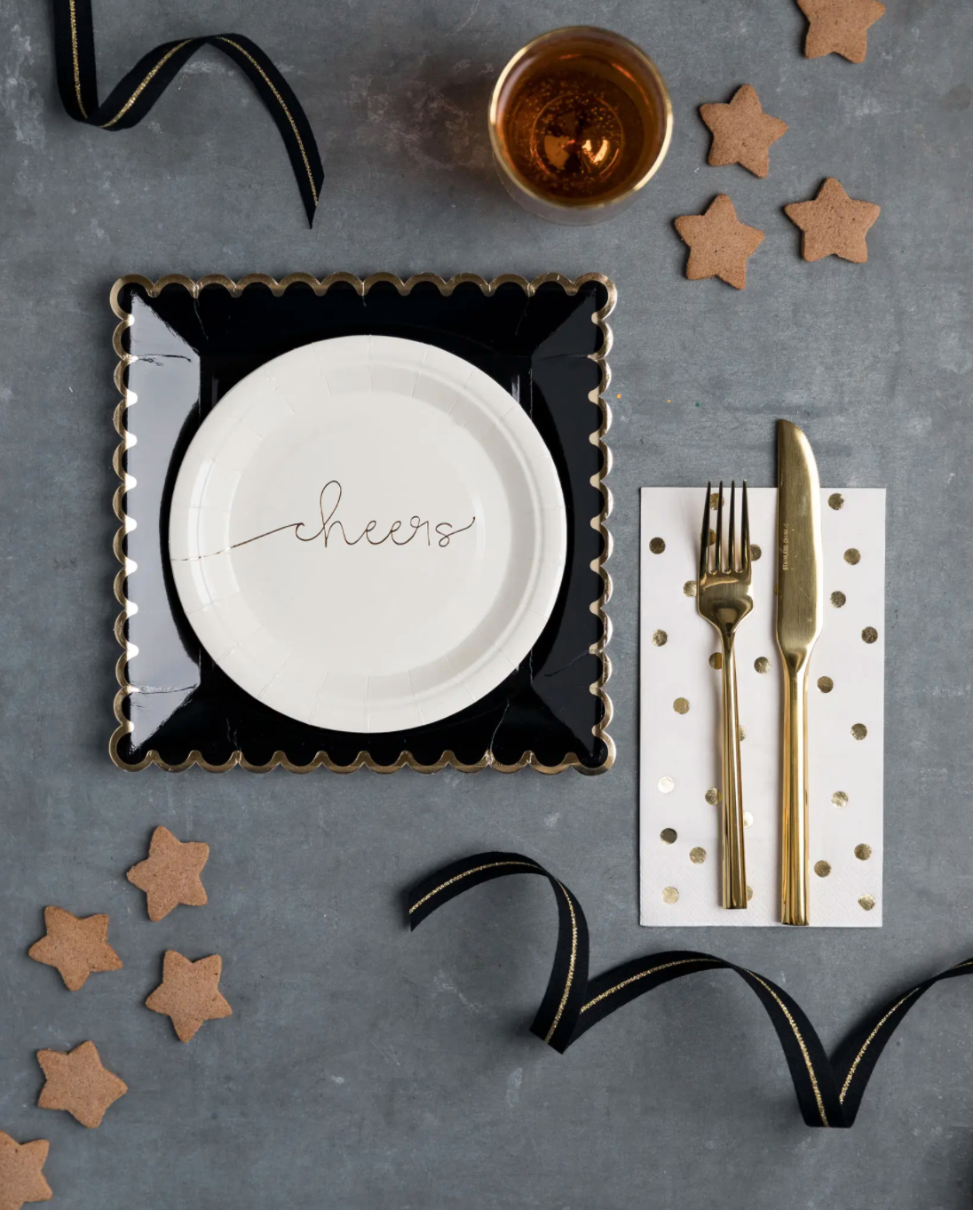 Black Square Plates with Gold Scalloped Edges - 9"