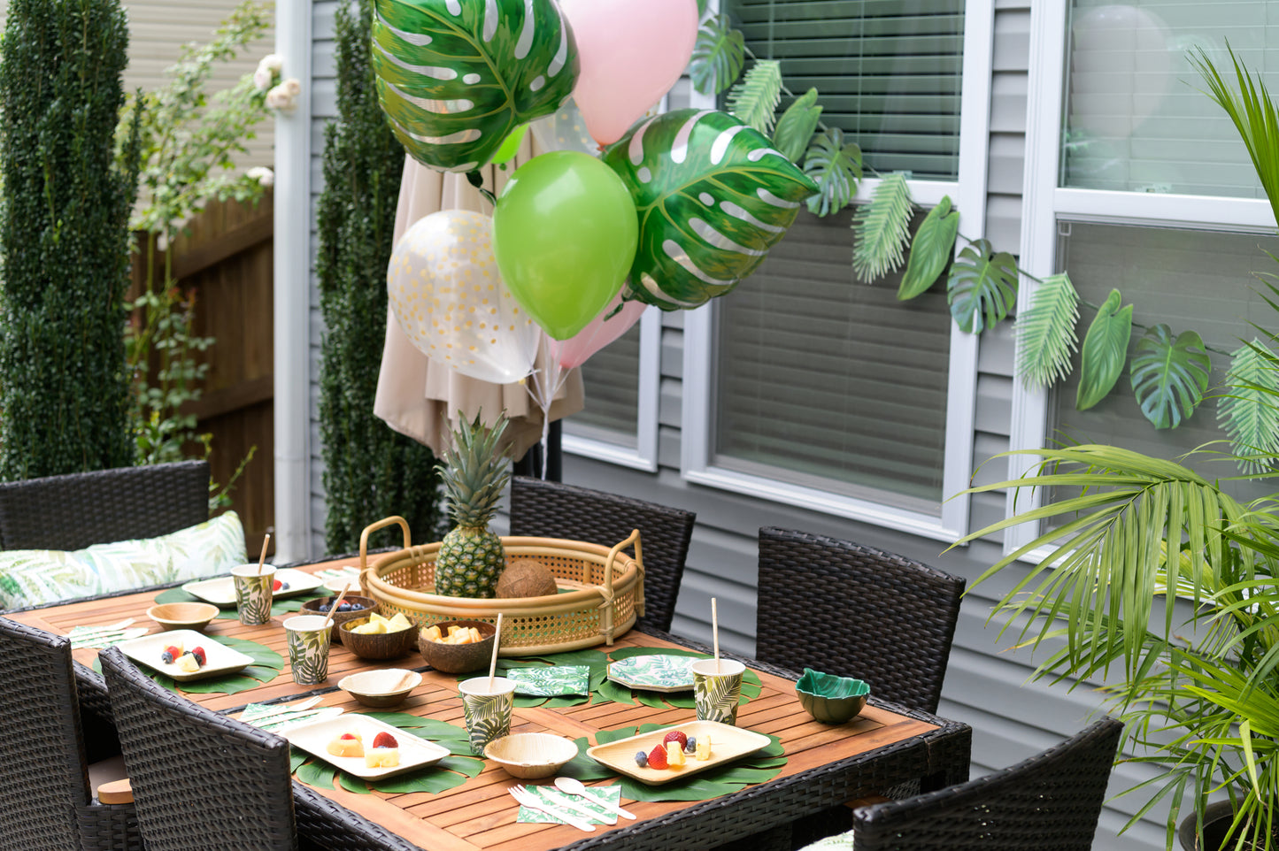 Tropical Palm Leaves Garland