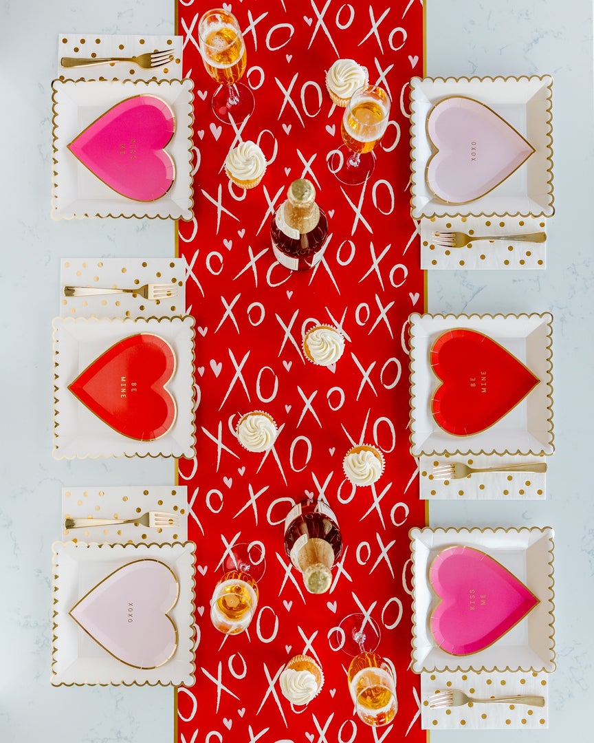 XOXO Paper Table Runner